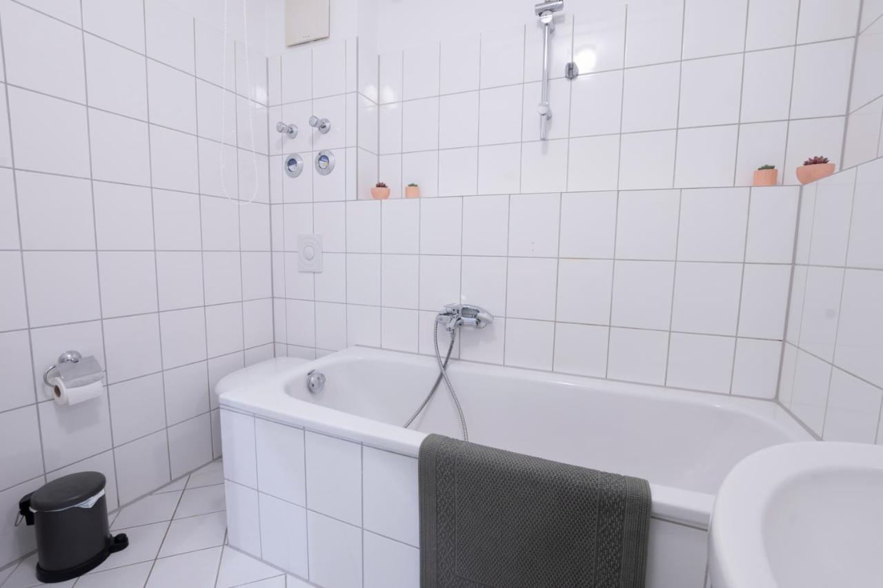 Zwickau Mittendrin, Tolles Balkon-Apartment Экстерьер фото